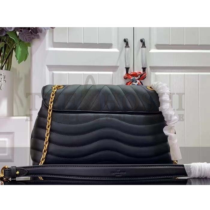 L0vis Vvtt0n LV Women New Wave Chain Bag GM Black Quilted Smooth Calf Leather Master Quality