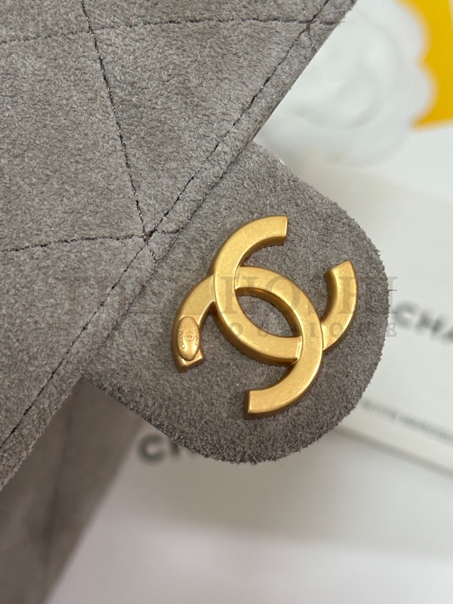 Ch**el 25C AS5631 Hobo Drawstring Bag Gray Sude Leather with Gold Chain 30x26x14cm Master Quality