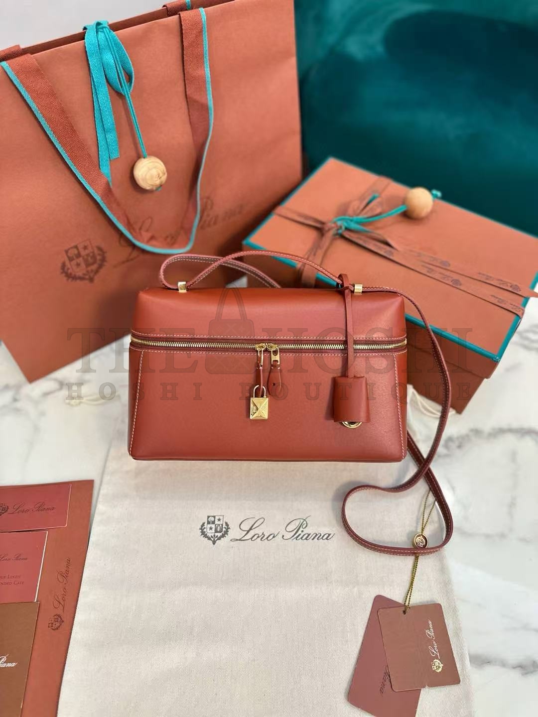 L0r0 P1ana Extra Bag L27 in Leather Size 27x16x10cm Master Quality