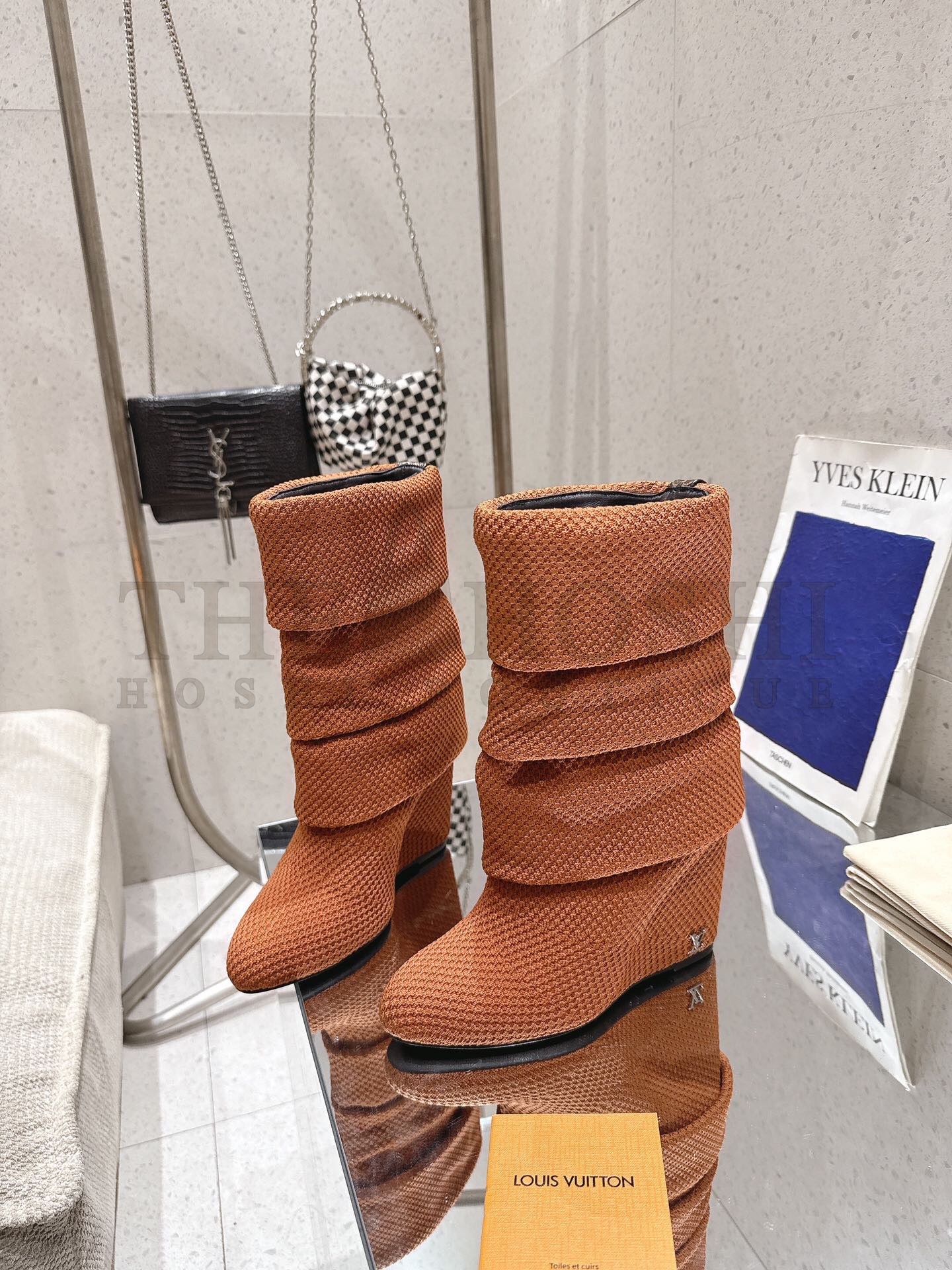 L0vis Vvtt0n LV x Pharrell Williams Summer 2025 Crystal Knit High Heel Boots 9cm Master Quality