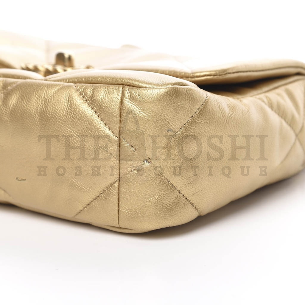 Ch**el 19 FLAP METALLIC GOATSKIN QUILTED MEDIUM GOLD AS0060 (26*16*9cm) Master Quality