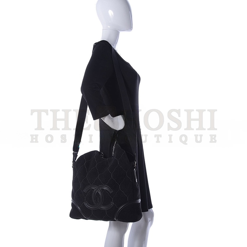 Ch**el SUEDE QUILTED RODEO DRIVE HOBO BLACK 744000 (36*33*10cm) Master Quality