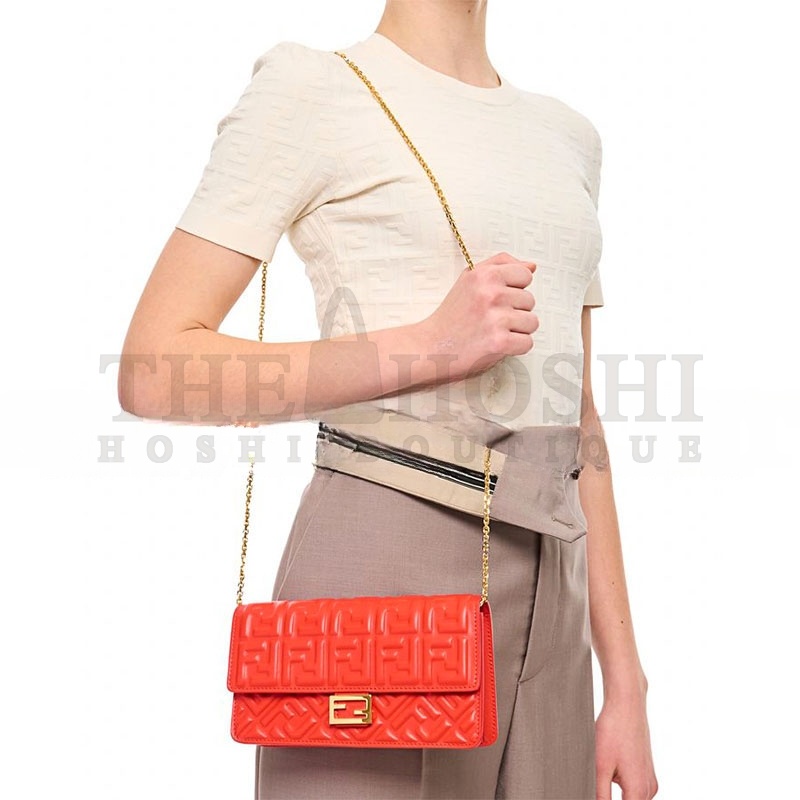 F**di WALLET ON CHAIN BAGUETTE 8M0498AAJDF1NPY (21*11.5*5cm) Master Quality