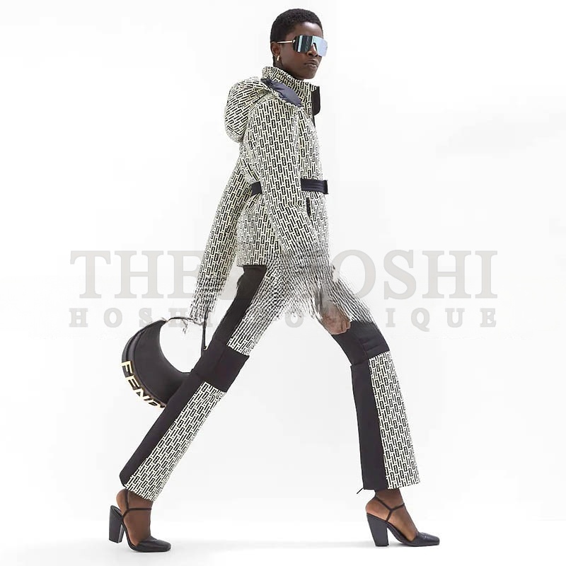 F**di GRAPHY SMALL 8BR798A5DYF1HEJ (29*24.5*10cm) Master Quality