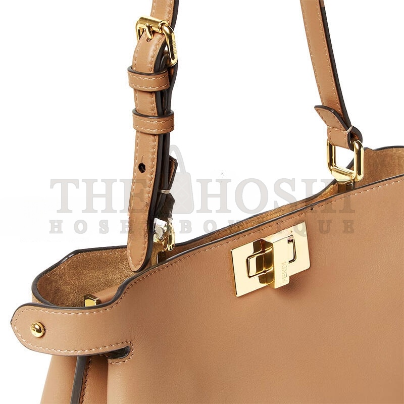 F**di PEEKABOO SOFT SMALL 8BN365AOVHF19P8 (29*19*12cm) Master Quality