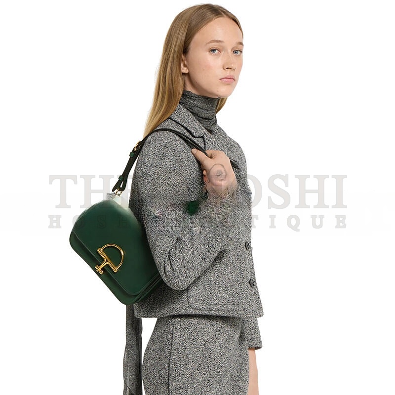 Gvc*1 SIENA SMALL SHOULDER BAG 846705 (22.5*14*8cm) Master Quality