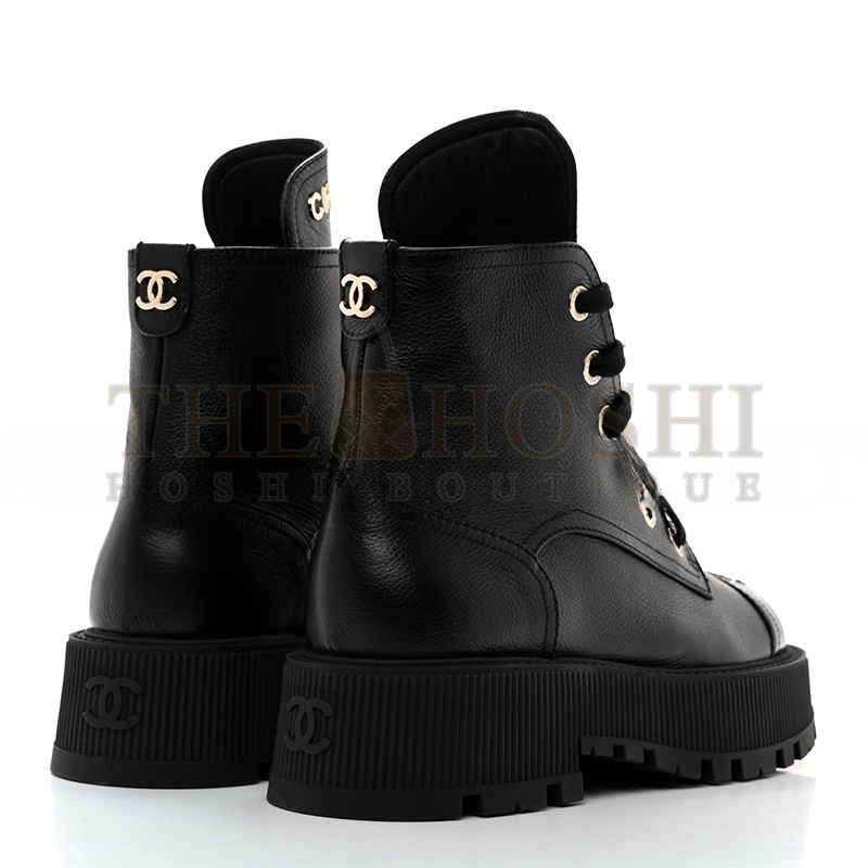 Ch**el GRAINED CALFSKIN SHINY CALFSKIN CC LACE UP COMBAT BOOTS 1437689 Master Quality