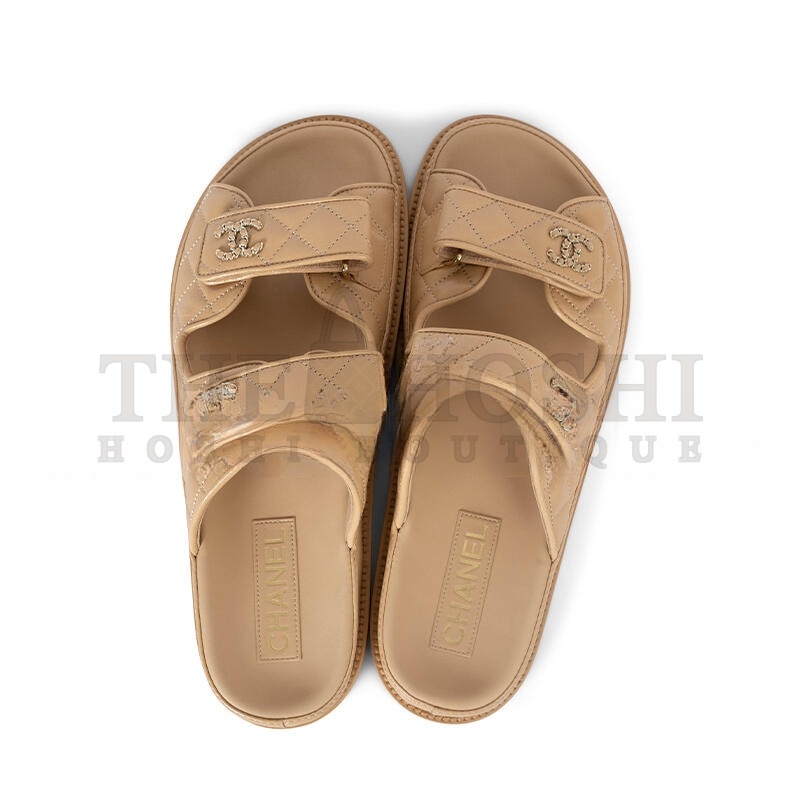 Ch**el LAMBSKIN QUILTED VELCRO DAD CHAIN CC SLIDE SANDALS Master Quality